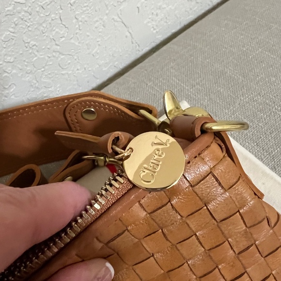 Clare V. Moyen Messenger Natural Woven Checker - Picture 2 of 13